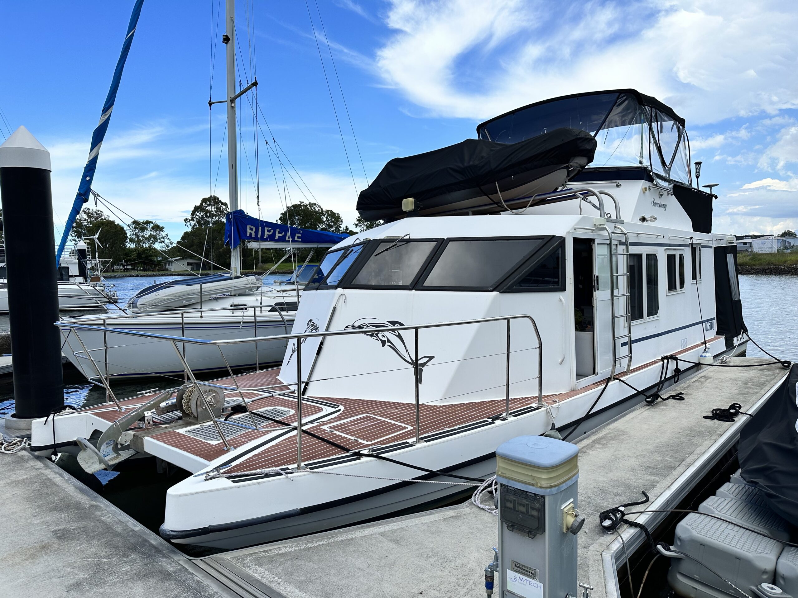 1998 catamaran cruiser houseboat